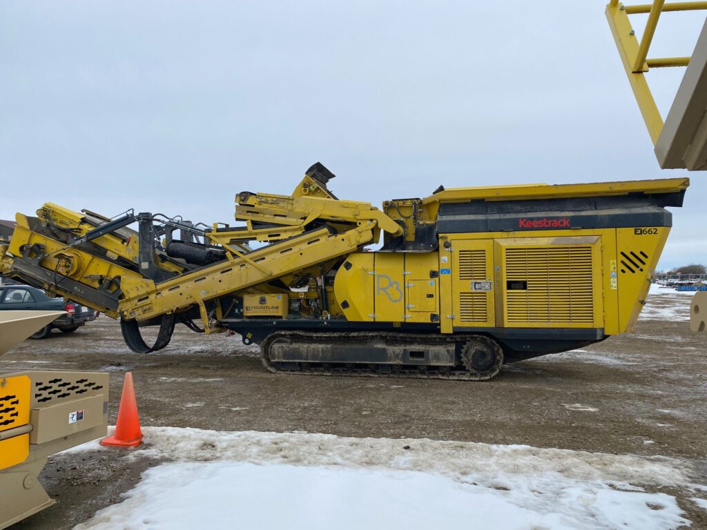 Used Keestrack R3 mobile impact crusher for sale for rent