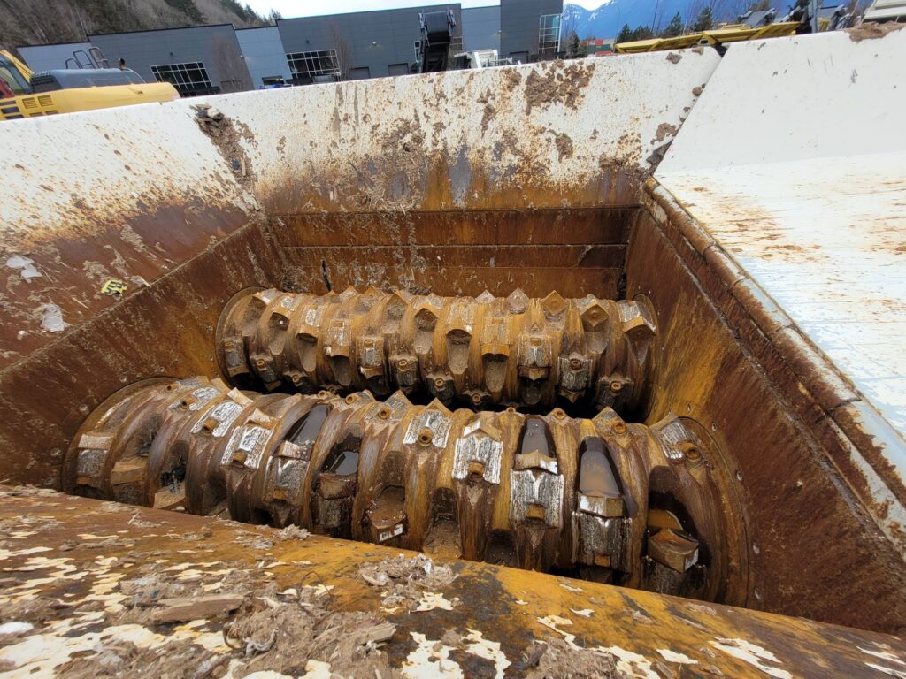 Used Ecotec V20 medium speed shredder