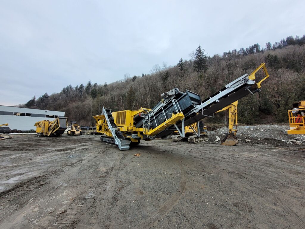 Keestrack R6 impact crusher.