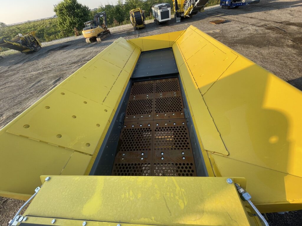 Keestrack R6 impact crusher.