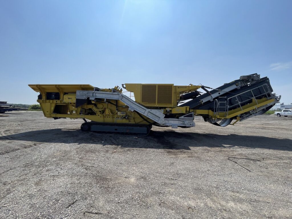 Keestrack R6 impact crusher.