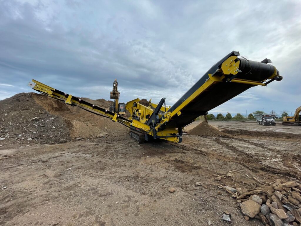 Keestrack K5 scalping screening plant.