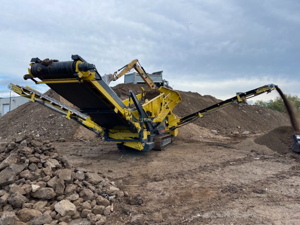 Keestrack K5 scalping screening plant.