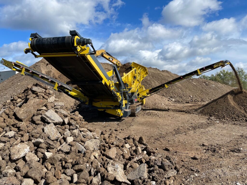 Keestrack K5 scalping screening plant.