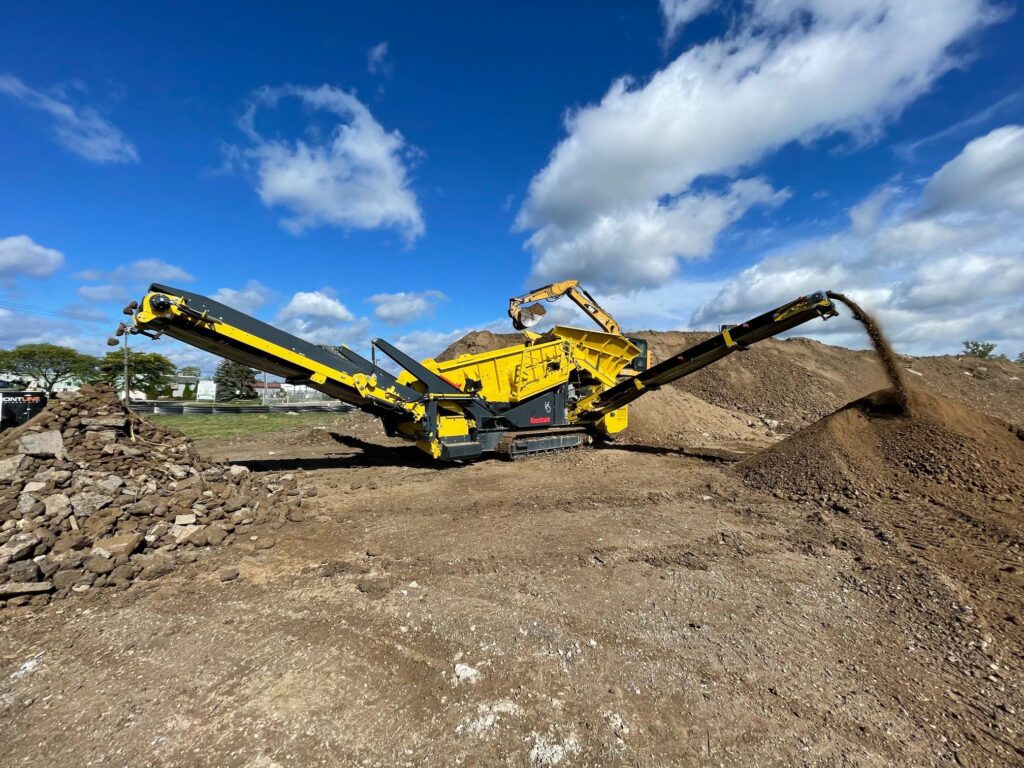 Keestrack K5 scalping screening plant.