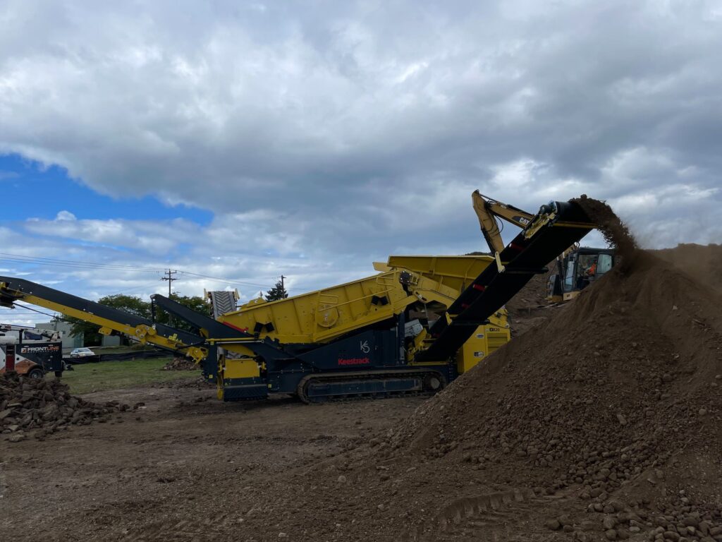 Keestrack K5 scalping screening plant.