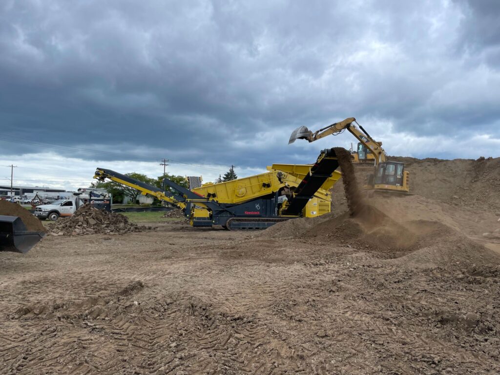 Keestrack K5 scalping screening plant.