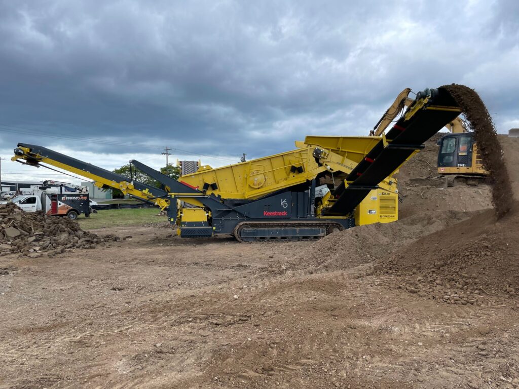 Keestrack K5 scalping screening plant.