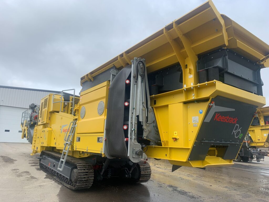 Keestrack R6 impact crusher.