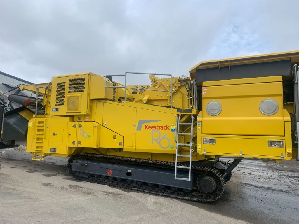 Keestrack R6 impact crusher.