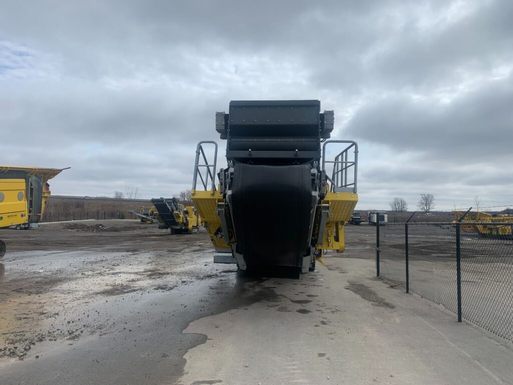 Keestrack R6 impact crusher.