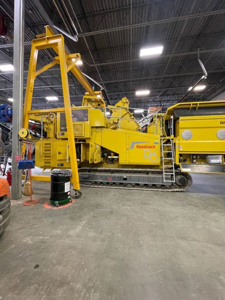 Keestrack R6 impact crusher.