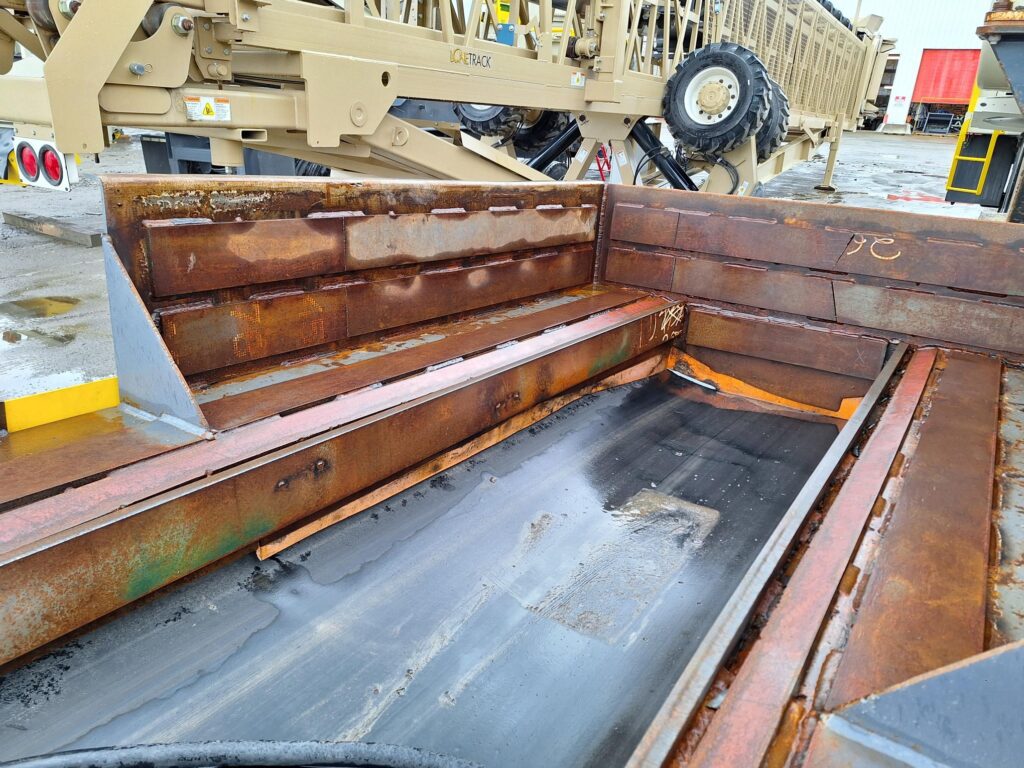 2016 Superior 36” x 60’ radial stacking conveyor