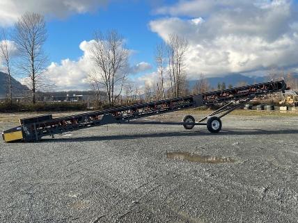 2016 Superior 36” x 60’ radial stacking conveyor