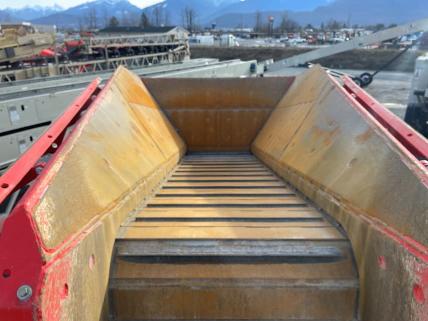 Sandvik QE342 scalping screener.