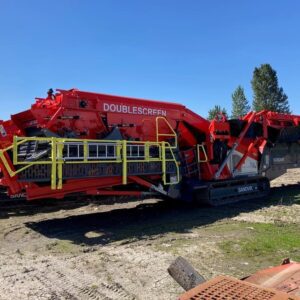 Sandvik QA335 mobile Double screen plant.