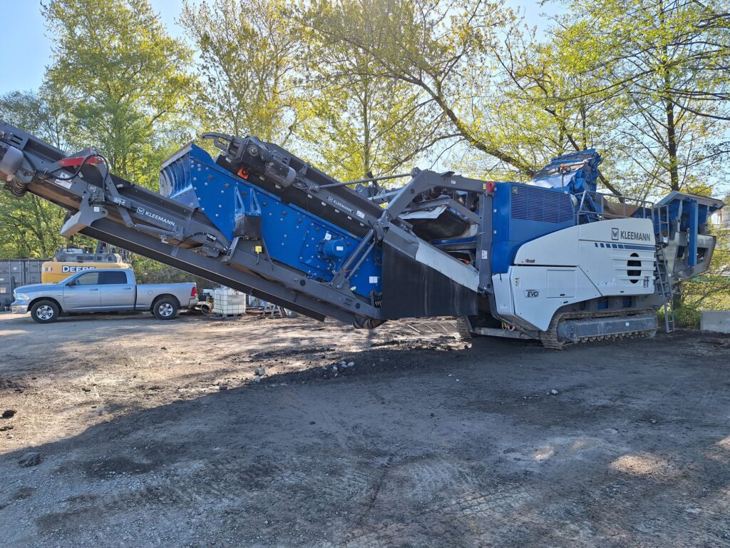 Kleemann MR 130i EVO2 impact crusher.