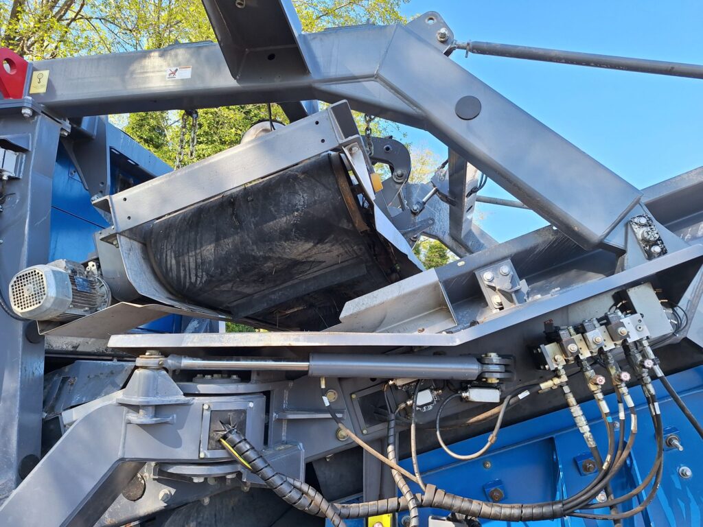 Kleemann MR 130i EVO2 impact crusher.